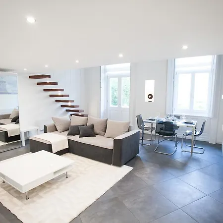 Stylish Loft With Balcony Budapest