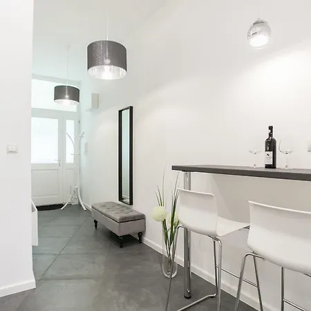 Stylish Loft With Balcony Budapest